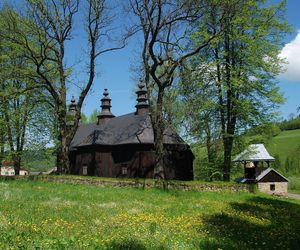 To dawna łemkowska wieś w Małopolsce. Kiedyś mieszkańcy musieli ją sprzedać