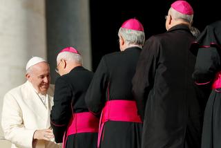 Papież wzywa polskich biskupów na dywanik