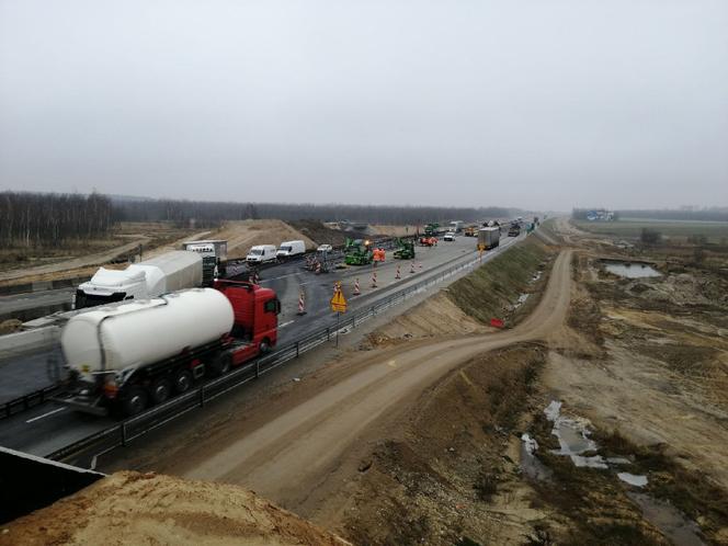 Budowa A1: Drogowcy oddają pierwszy węzeł na autostradzie i kolejne kilometry trasy! Gdzie będzie łatwiej?