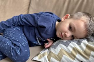 Wymioty i silny ból brzucha nie muszą być objawem niestrawności czy grypy żołądkowej. Lekarze ostrzegają przed popularną zabawką