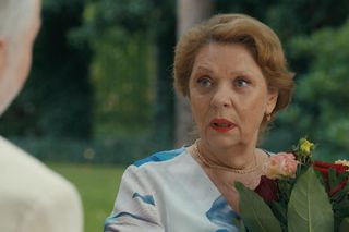 Barwy szczęścia, odcinek 3130. Andrzej (Leon Charewicz), Józefina (Elżbieta Jarosik)