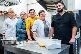Restauracja Neptun w Gdyni po Kuchennych Rewolucjach to Bistro Niezłe Kino. 
