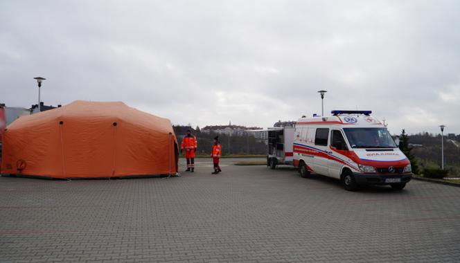 Tragiczny finał poszukiwań. Ciało poszukiwanego 68-latka odnaleziono w bagiennym terenie