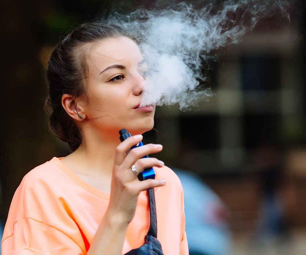 Kiedy zakaz e-papierosów w Polsce? Wiceminister podał pierwszy termin