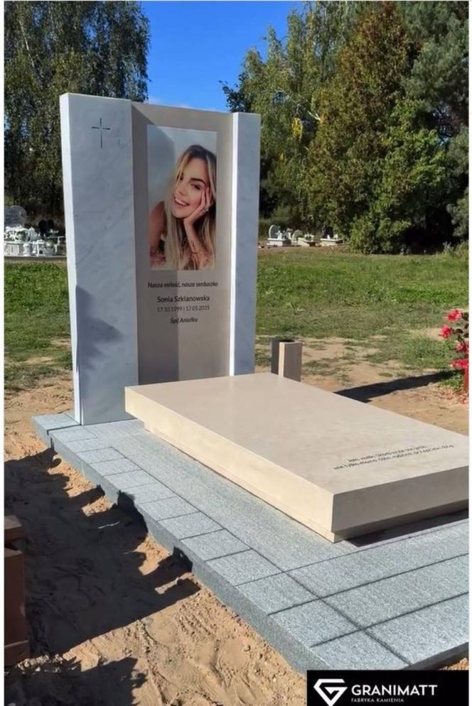 Tak wygląda grób Soni Szklanowskiej 4 miesiące po pogrzebie. Napis na nagrobku łamie serce