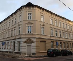 Podczas remontu odkryto niedwuznaczny napis sprzed 100 lat. Mówi wprost o tym, działo się w kamienicy w międzywojniu