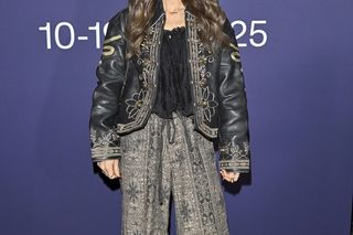 Dawno niewidziana Weronika Rosati w haftowanej ramonesce