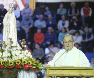 Rydzyk organizuje imprezę i drapie się po głowie