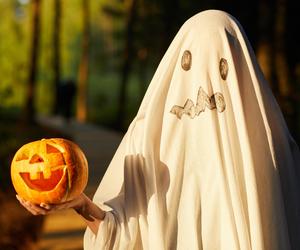 Jak zrobić strój na Halloween dla dziecka? Te przebrania DIY zrobią furorę