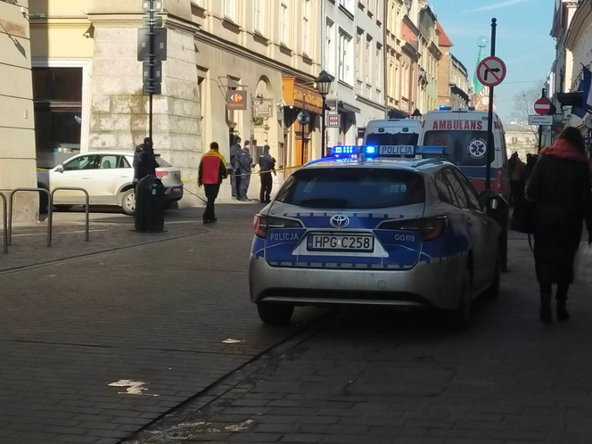Strzelanina w Krakowie na ul. Sławkowskiej. Nie żyje jeden mężczyzna