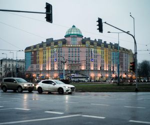 Plac Zawiszy przed i po remoncie