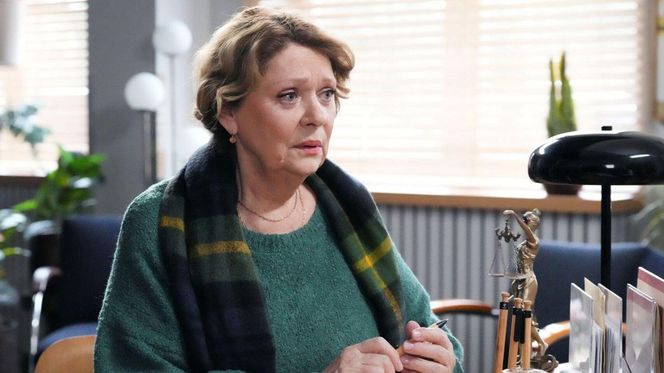 	Barwy szczęścia ostatni odcinek 3202 finał sezonu. Józefina Rawiczowa (Elżbieta Jarosik)