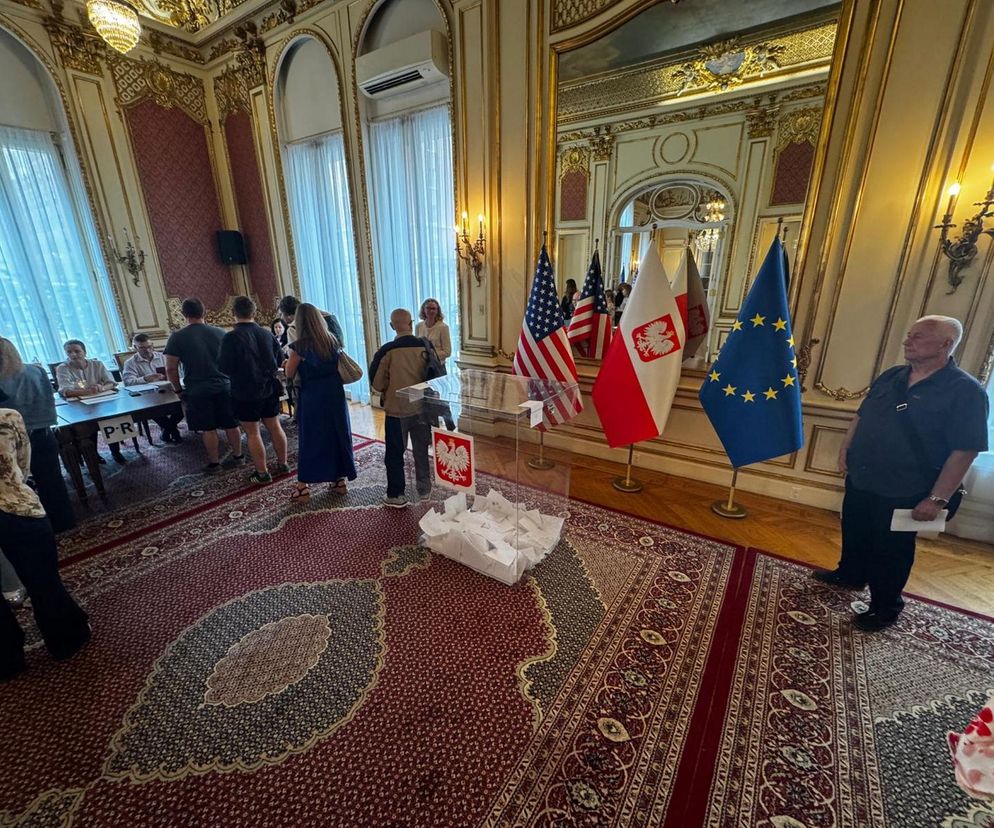 Polacy głosują w wyborach prezydenckich w USA