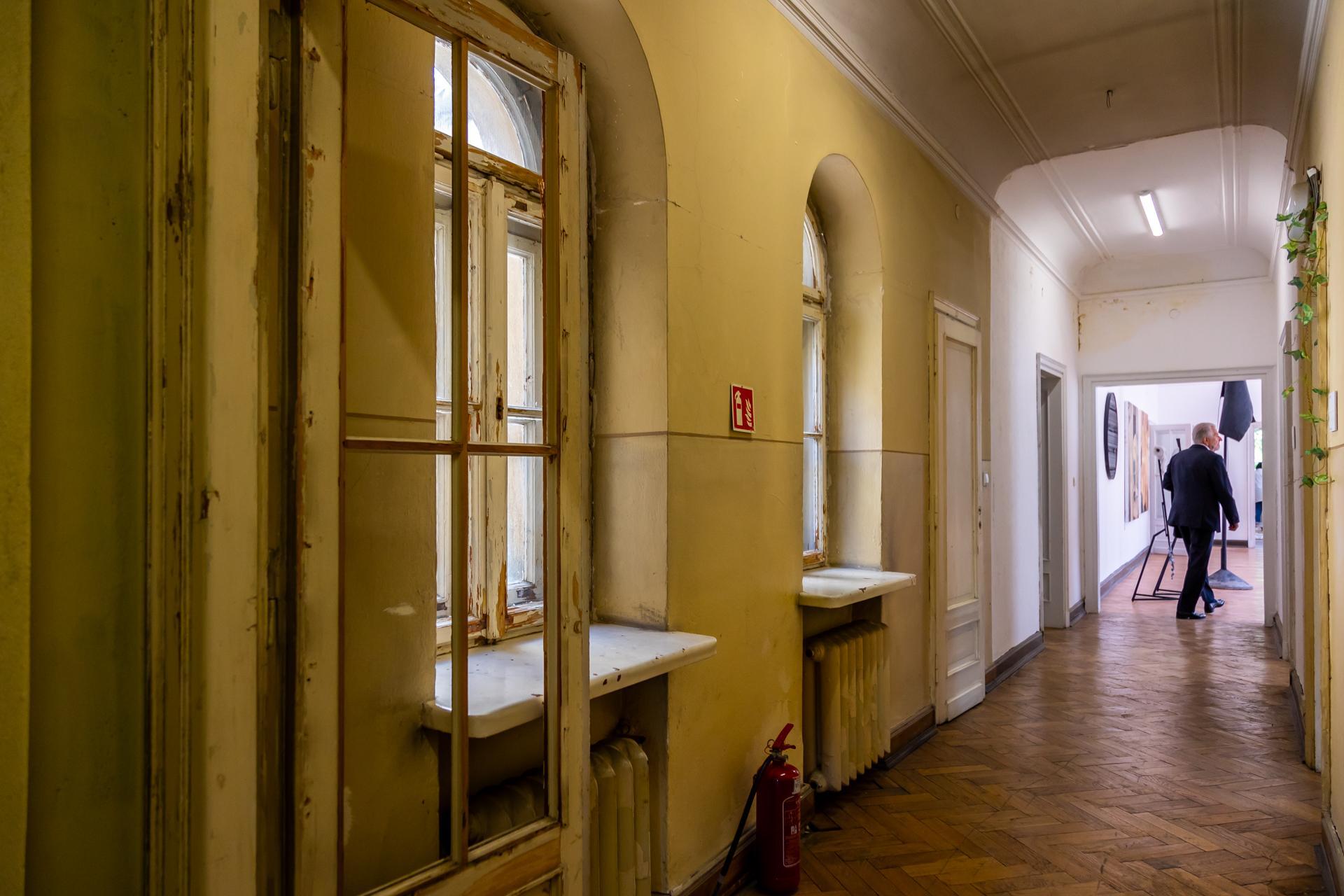 NADA Villa czyli Willa Gawrońskich w Warszawie - zdjęcia wnętrz zabytkowego pałacu i byłej ambasady