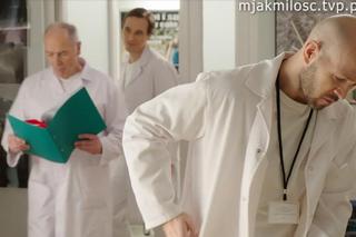 	M jak miłość odc. 1802. nowy lekarz Wojtek Majer (Paweł Parczewski), Olek (Maurycy Popiel), Jerzy Argasiński (Karol Strasburger)