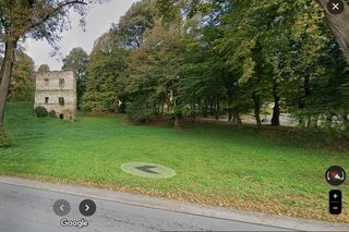 Zamek w Dąbrówce Starzeńskiej 