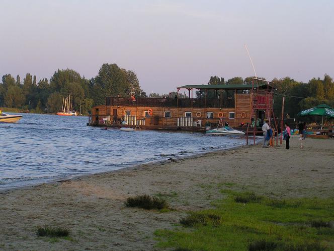 Gdzie się opalać w stolicy? Podpowiadamy najciekawsze plaże w Warszawie i okolicach! [GALERIA]
