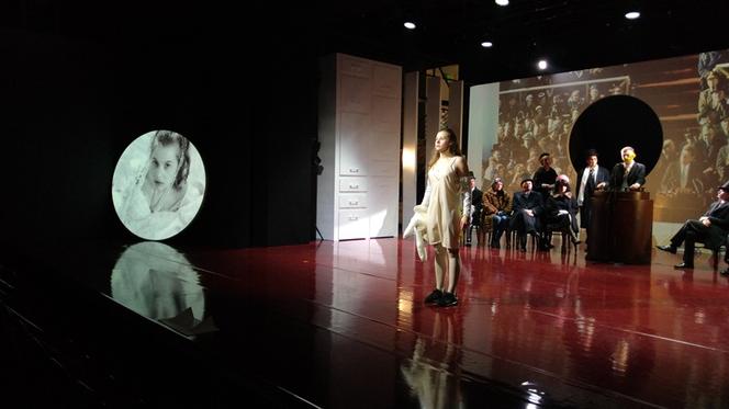 „Klątwa rodziny Kennedych”. Nowa propozycja Teatru Żeromskiego w Kielcach