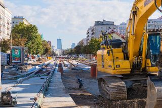 Nowa trasa tramwajowa w Warszawie w budowie. Wykonawca zapowiada duże zmiany w ruchu