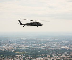 Policyjny Black Hawk nad Warszawą. Co naprawdę działo się na niebie 1 listopada?