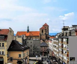 O tym mieście mówią mała Praga. Twierdza, podziemia i najstarszy kamienny most 