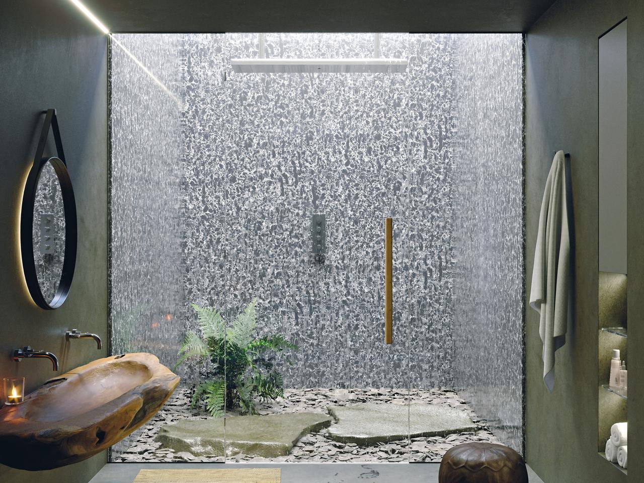 Prysznic w trzech odsłonach – natura, kolor, czerń i biel