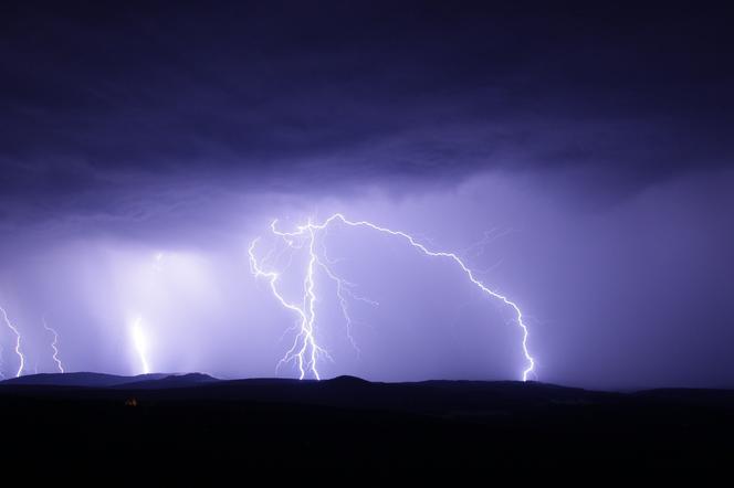 Burze nad regionem radomskim, na Pilicy kajakarze zlekceważyli alert pogodowy. Było niebezpiecznie 