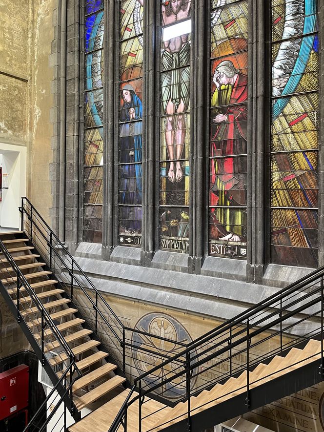 Ścianka wspinaczkowa w kościele św. Antoniego Padewskiego w Brukseli