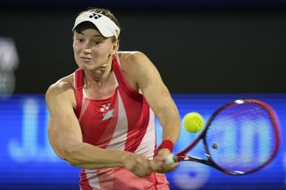 Jelena Rybakina o meczu z Igą Świątek: Wiem jak z nią grać
