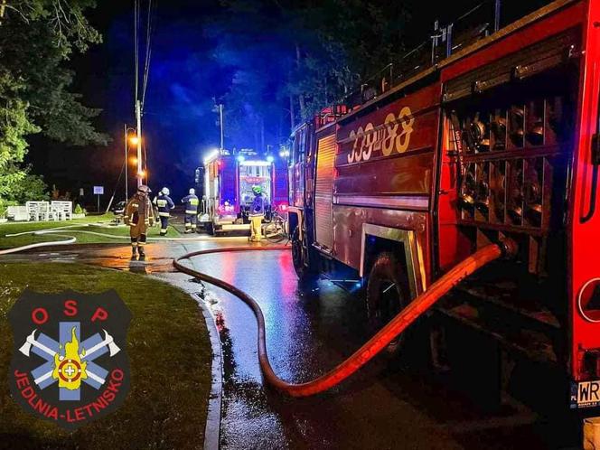 Pożar budki z lodami nad zalewem w Siczkach