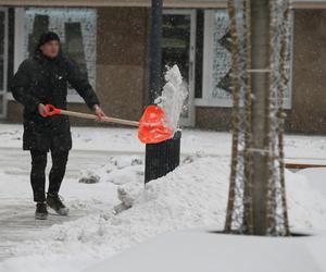 Wielka śnieżyca w Warszawie. Kiedy przestanie sypać? Zaskakująca prognoza