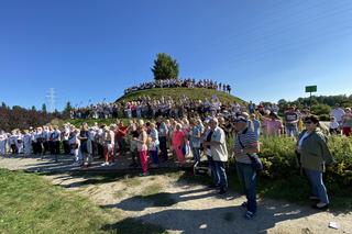 Niemal 600 osób zaśpiewało hymn Łodzi. To wyjątkowe wydarzenie na urodziny miasta
