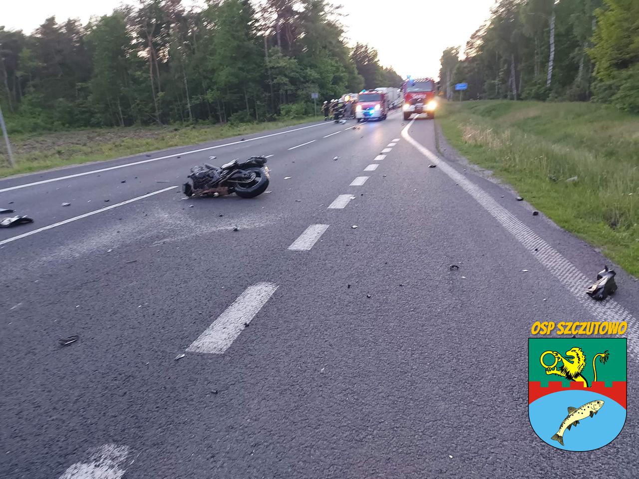 Karolewo. Jeden nie żyje, drugi ciężko ranny! Potworne zderzenie dwóch motocyklistów na DK nr 10! [ZDJĘCIA, AKTUALIZACJA]