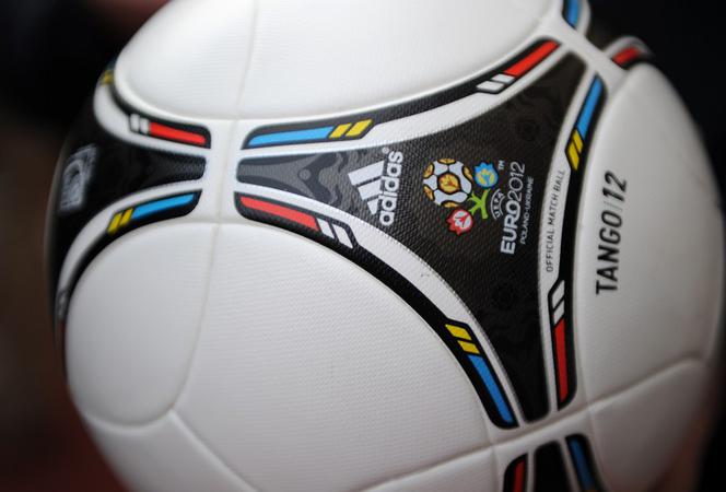 Tango 12 - piłka na Euro 2012