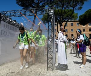 Trwa katolicki Woodstock. Setki tysięcy osób spotkają się z papieżem