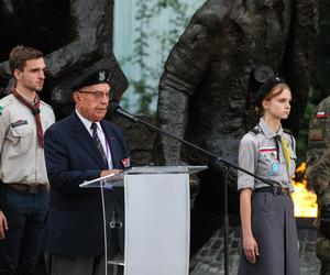 Uroczysta polowa msza święta i Apel Pamięci na pl. Krasińskich