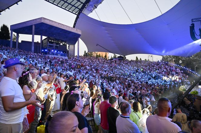 Festiwal Weselnych Przebojów Polsatu. Marcelina Zawadzka jak młoda, Ela Romanowska z wielkim rozcięciem, a Miszczak kwitnie!