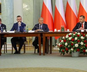 Iskrzy między Donaldem Tuskiem a Karolem Nawrockim