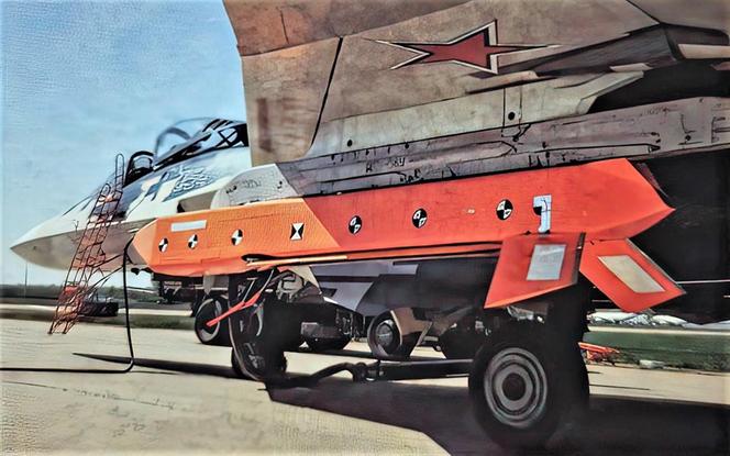 S-71M pod skrzydłem Su-57