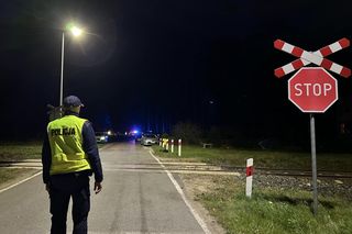 Wypadek na przejeździe kolejowym. Pięć osób nie żyje