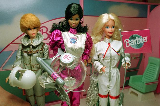 Lalka Barbie obchodzi 60 urodziny! Jak zmieniała się przez lata? 