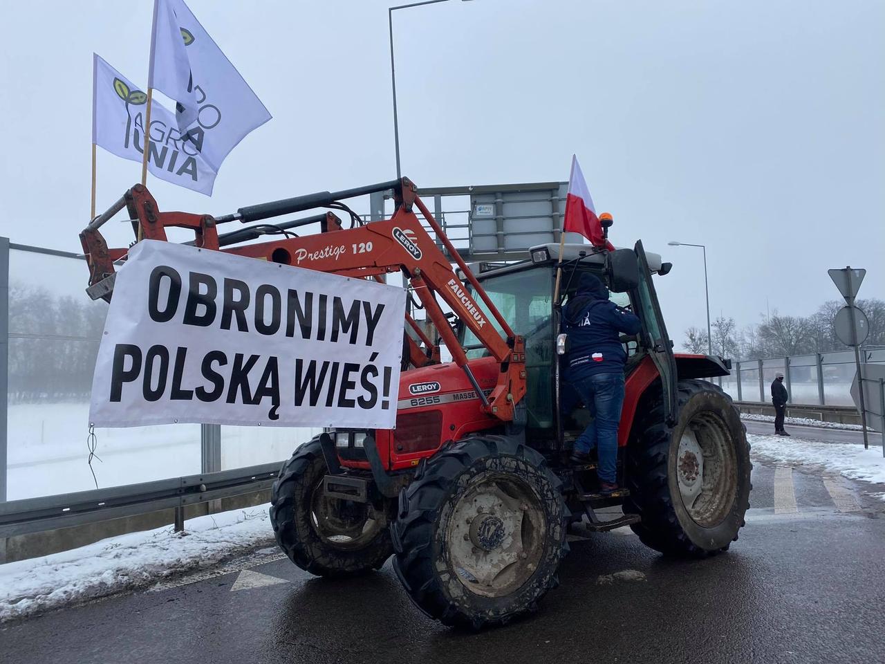 Rolnicy z Agrounii protestowali na rondzie w Strykowie! [WIDEO, FOTO]