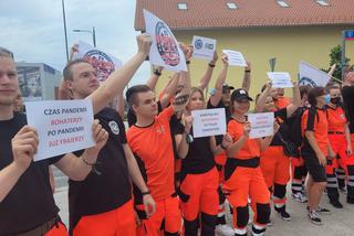 Protest ratowników medycznych. Wyszli na ulicę w kilku miastach Polski 