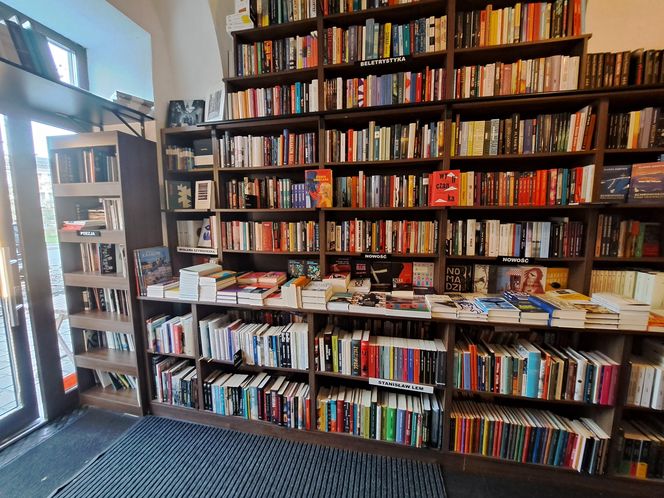 Księgarnio-kawiarnia De Revolutionibus Books w Krakowie