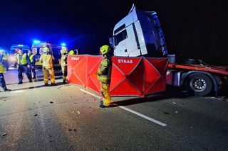 Śmiertelny wypadek na S8 pod Wieruszowem. Mężczyzna zginął w zderzeniu dwóch tirów [ZDJĘCIA].
