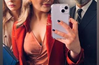 M jak miłość. Adam Werner (Jacek Kopczyński), Anita (Melania Grzesiewicz), Sylwia (Hanna Turnau)