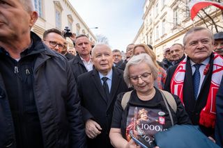 Politycy na marszu z okazji 1000-lecia Królestwa Polskiego