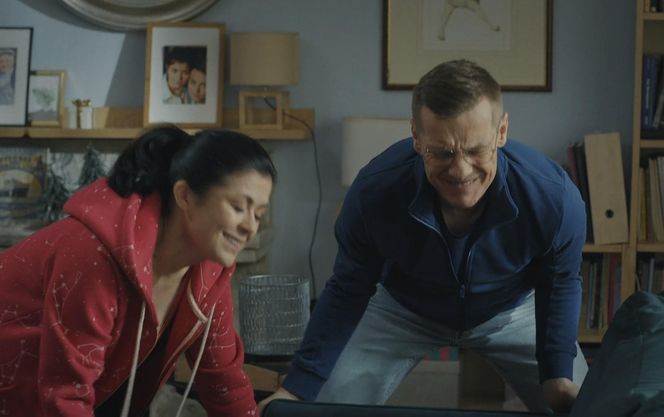 M jak miłość, odcinek 1882. Kinga (Katarzyna Cichopek), Piotrek (Marcin Mroczek)