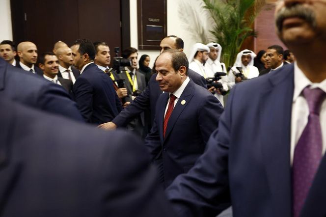 Emmanuel Macron i Donald Trump w Sharm el-Sheikh