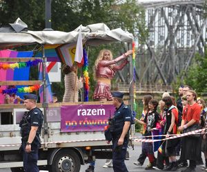 VI Toruński Marsz Równości. Przeciwnicy modlili się w centrum